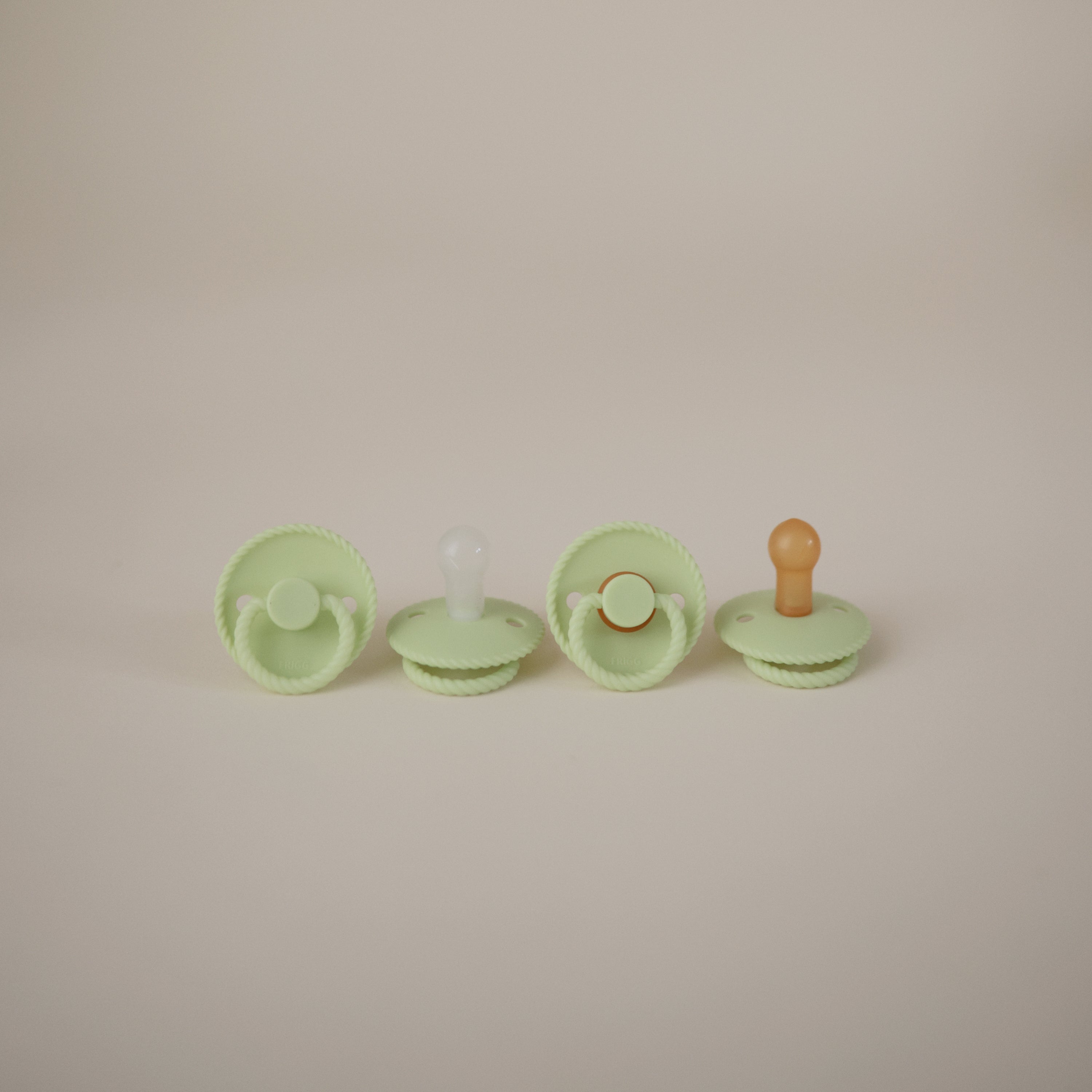 Image of FRIGG Rope Natural Rubber Pacifier 2-Pack